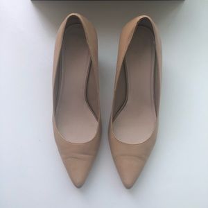 Cole Haan Nude Pumps